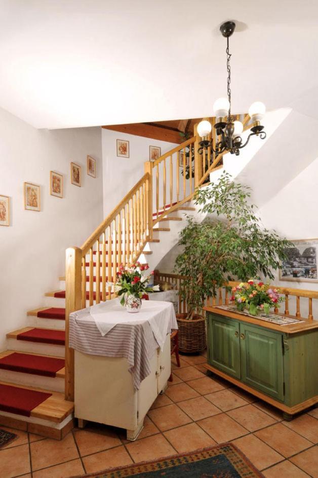 Stoffbauer Gmbh Hotel Грац Екстериор снимка