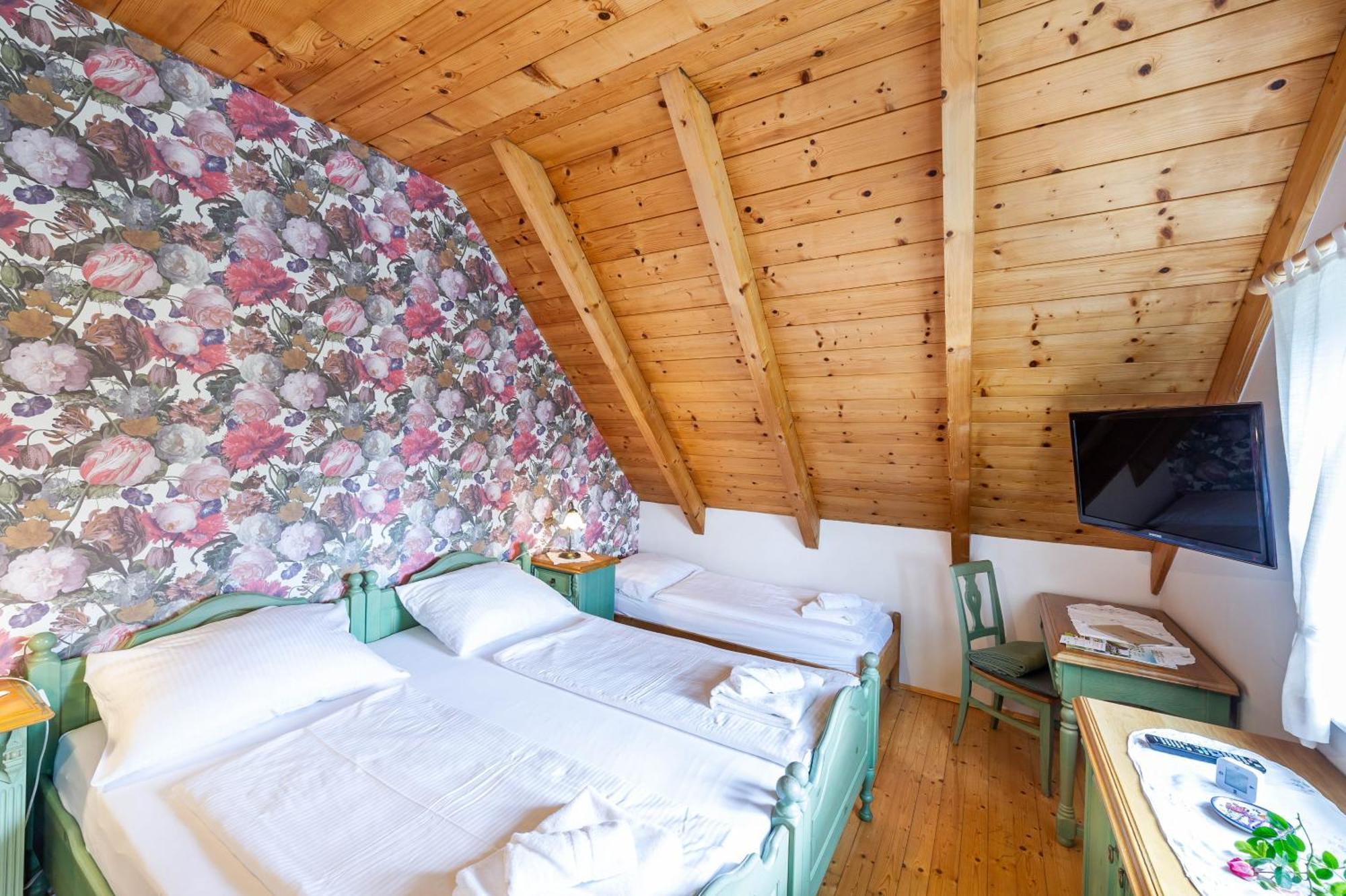 Stoffbauer Gmbh Hotel Грац Екстериор снимка