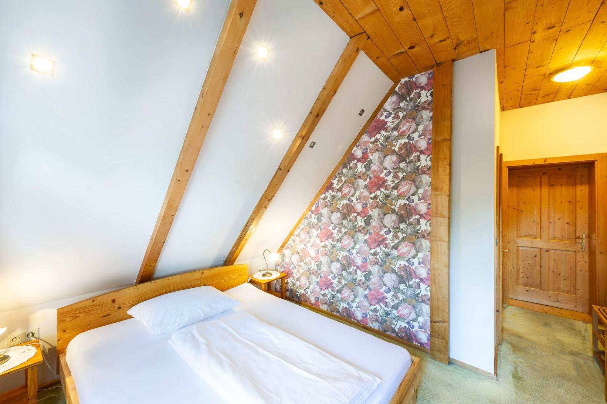Stoffbauer Gmbh Hotel Грац Екстериор снимка